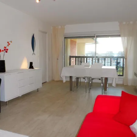 - 2p Proche Avec Balcon Et Parking - Fr-1-487-292 קאבורג