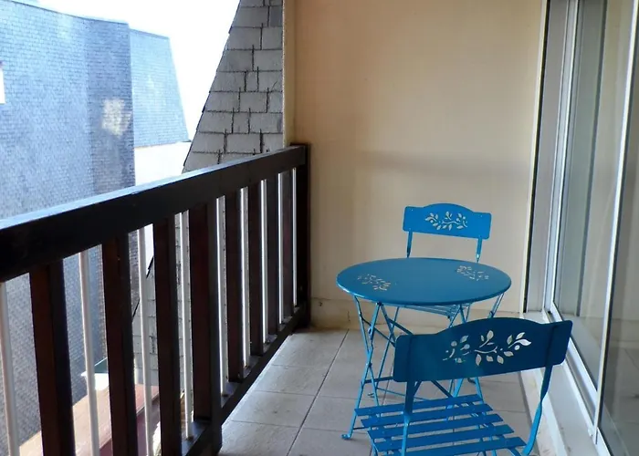 - 2p Proche Avec Balcon Et Parking - Fr-1-487-292