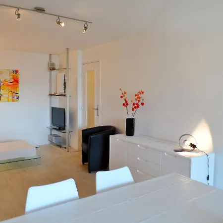 - 2p Proche Avec Balcon Et Parking Apartment