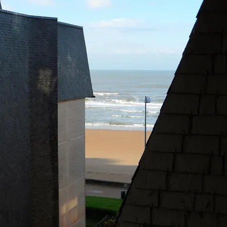 - 2p Proche Avec Balcon Et Parking Cabourg
