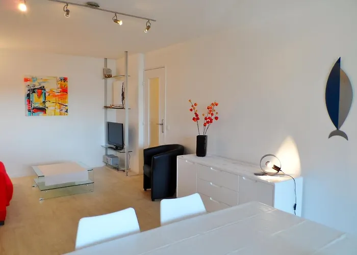 - 2p Proche Avec Balcon Et Parking - Fr-1-487-292 Apartmán
